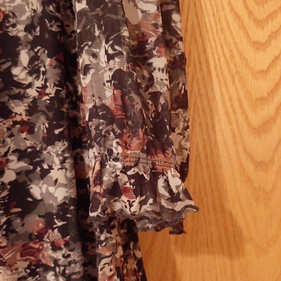 CJ Banks Smocking Top Size 1X - Picture 4 of 15